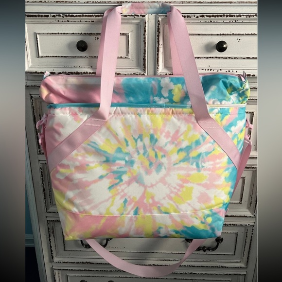 Pastel colors XL cooler bag, cup and t-shirt bundle like new condition - Picture 2 of 15